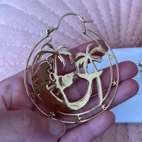 Spell and the gypsy collective ocean hoop earrings - Picture 4 of 5